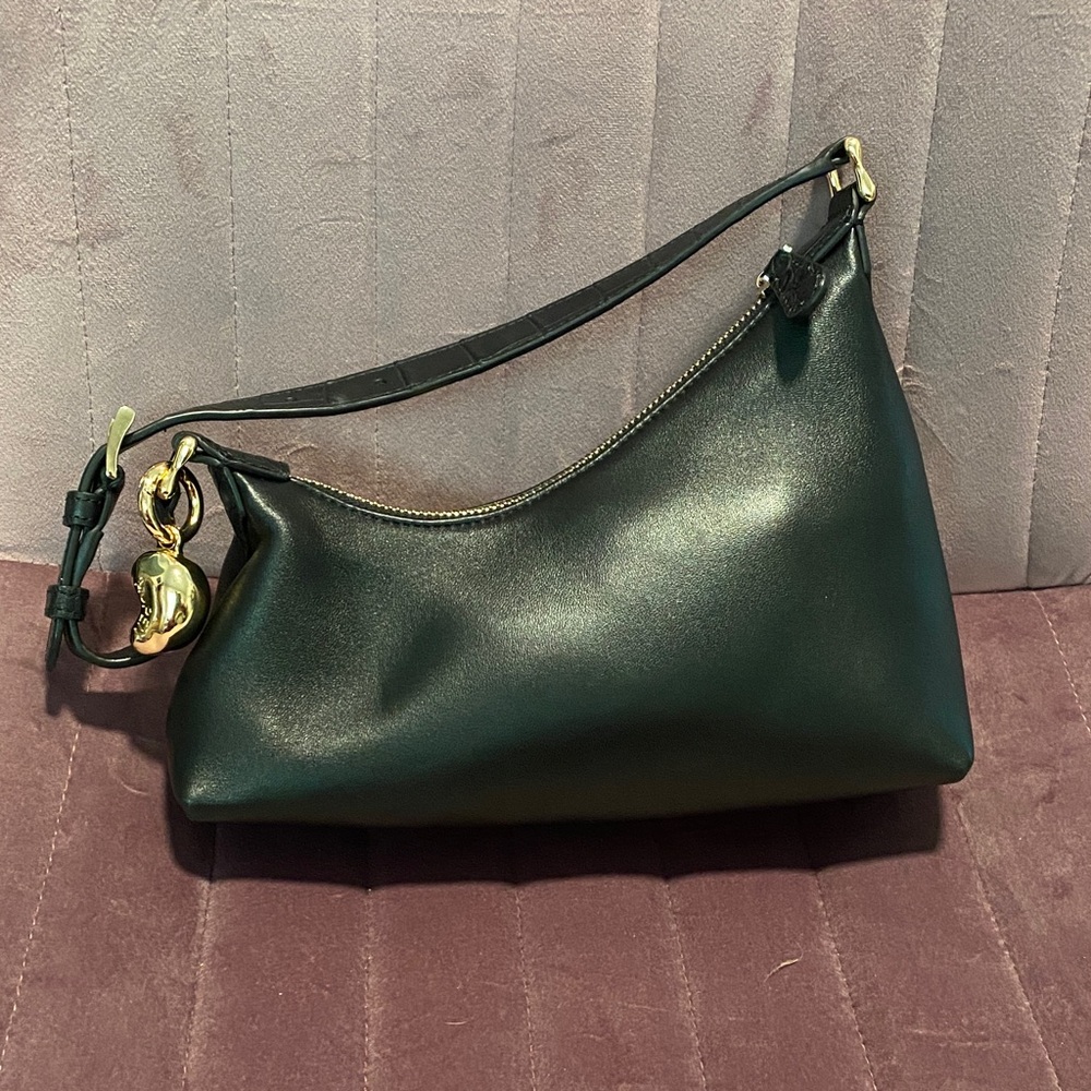 Aupen Black Leather Shoulder Bag